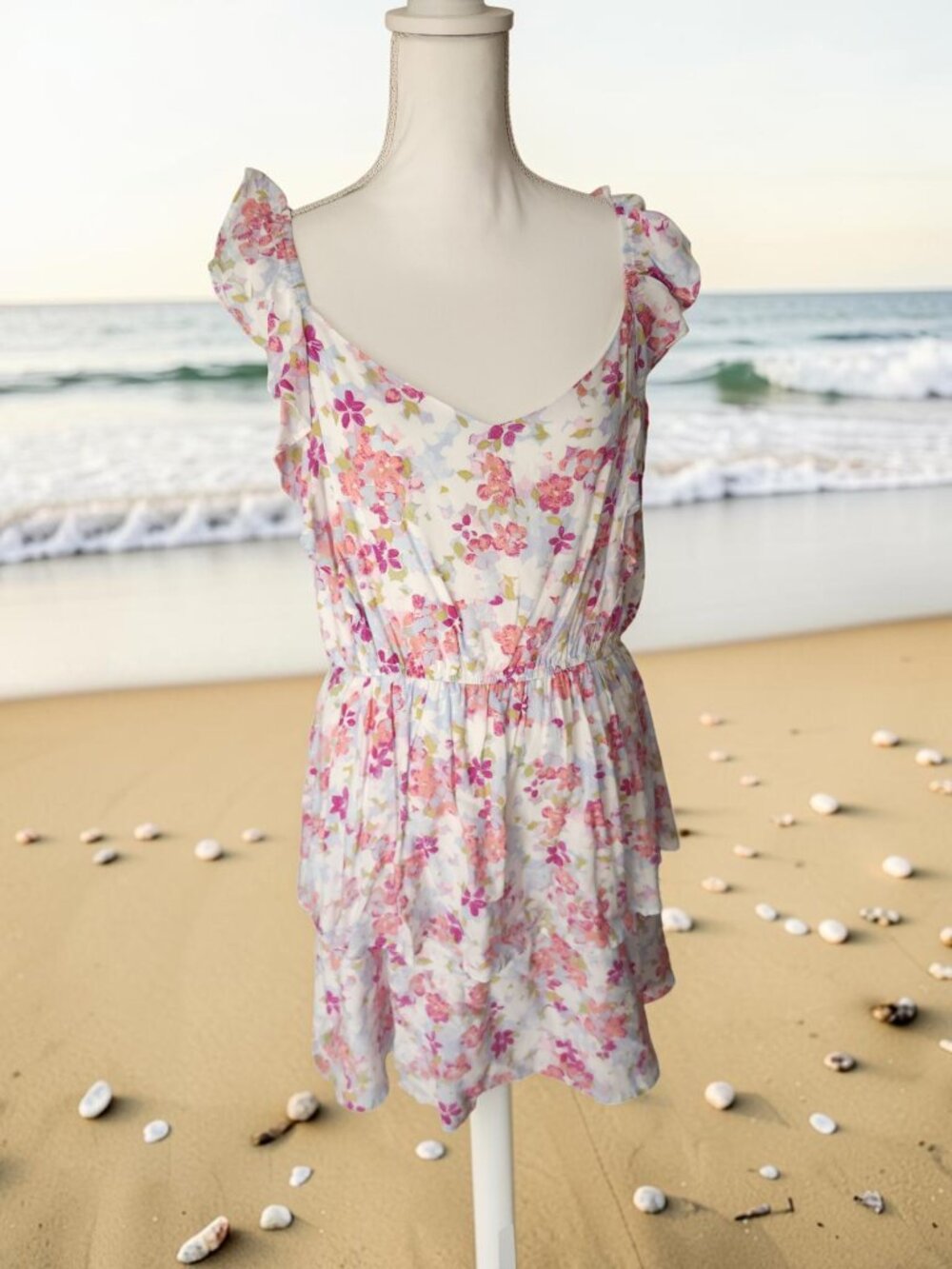 🌸 Emily Wonder Floral Tiered Mini Dress Large NWT 🌸 - Picture 3 of 12